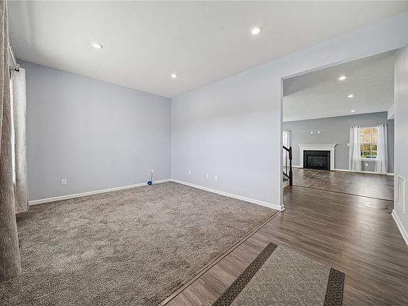 4th image of 1103 Wedgewood Dr