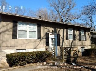 8606 E 91st St, Kansas City, MO 64138