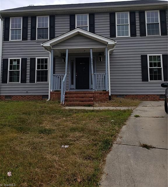 1st image of 827 Pine St