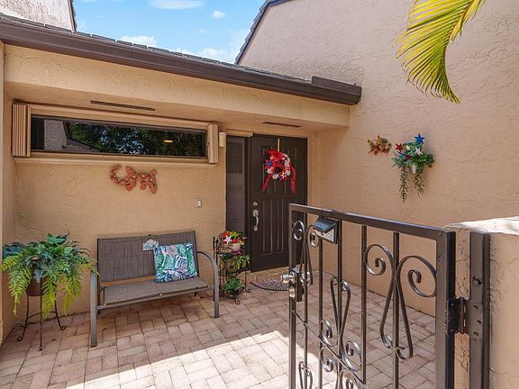 3rd image of 108 Chelsea Lane #108