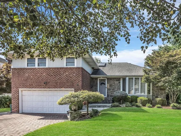 24 Sunbeam Road, Syosset, NY 11791