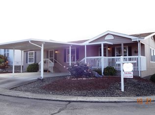 213 W River Ridge Ln, Roseburg, OR 97471