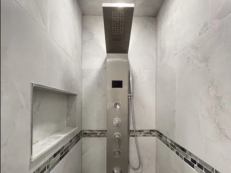 555 Yonge St #510 — Photo 17