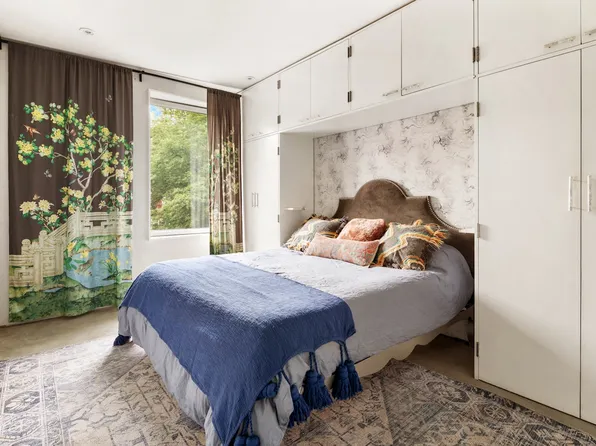 114 4th Place image 6 of 11