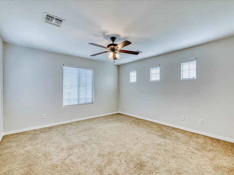 21130 N 36th Pl — Photo 12