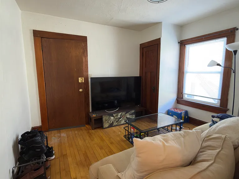213 S Broom St #3 — Photo 5