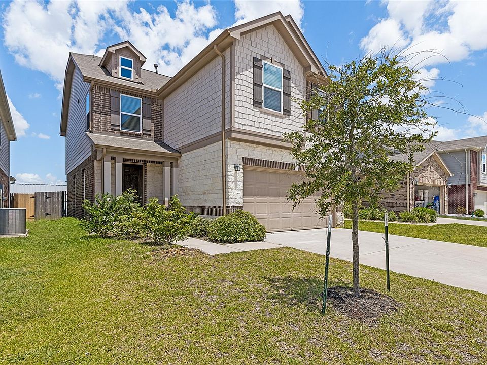 1st image of 25334 Trinity Oakley Ct