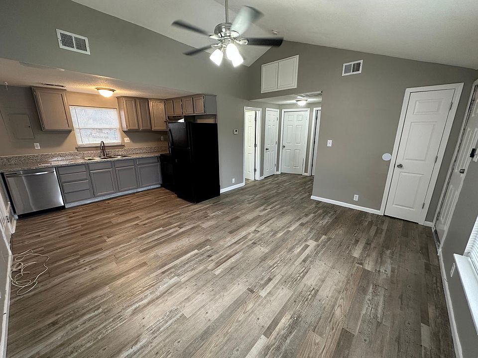 1st image of 710 S Logan Ave