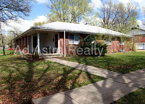 7903 Grandview St Photo 1