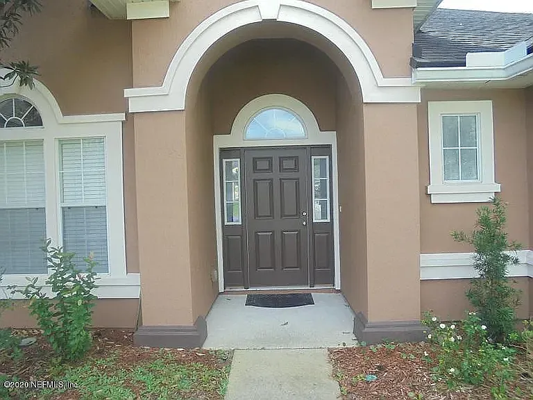 4 bed, 2.5 bath, 2889 sqft, $2,495 — Photo 3