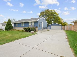 1713 Cleveland Ave, Racine, WI 53405