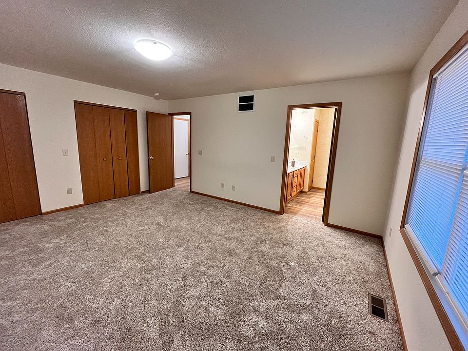 2nd image of 624 Jacqueline Pl
