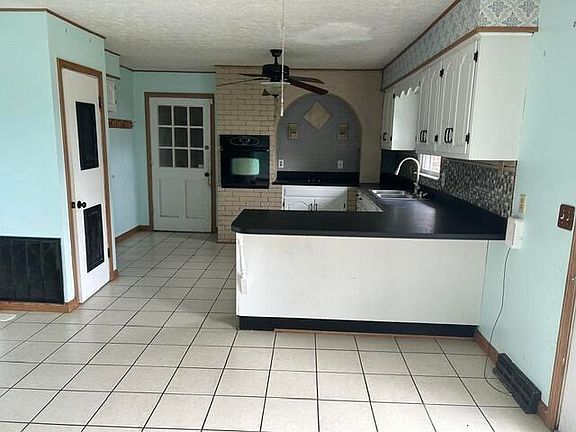 4th image of 139 Meadowbrook Rd
