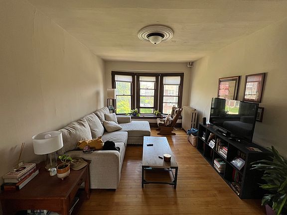 2nd image of 916 E Gorham St APT C