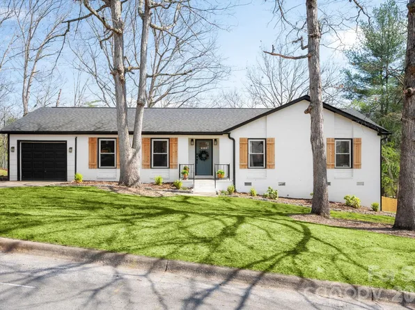 61 Knoll Ridge Dr, Asheville, NC 28804