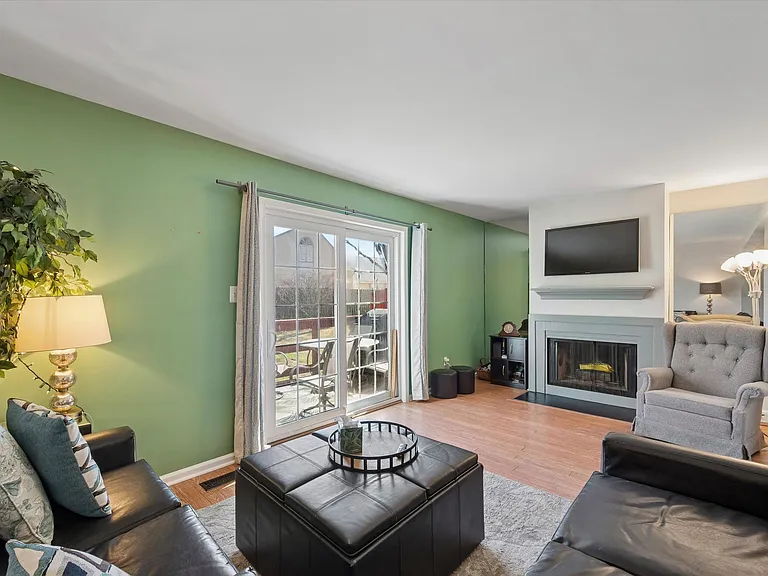 39 Cabot Ct — Photo 5