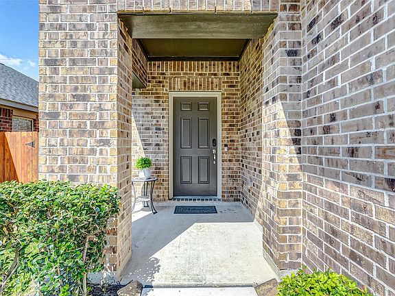3rd image of 2110 Falcon Brook Dr