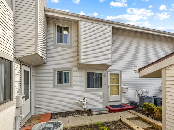 515 Verde Dr, Schaumburg, IL 60173