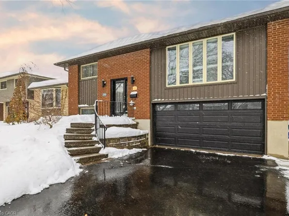 364 Roselawn Pl, Waterloo, ON N2L 5P1