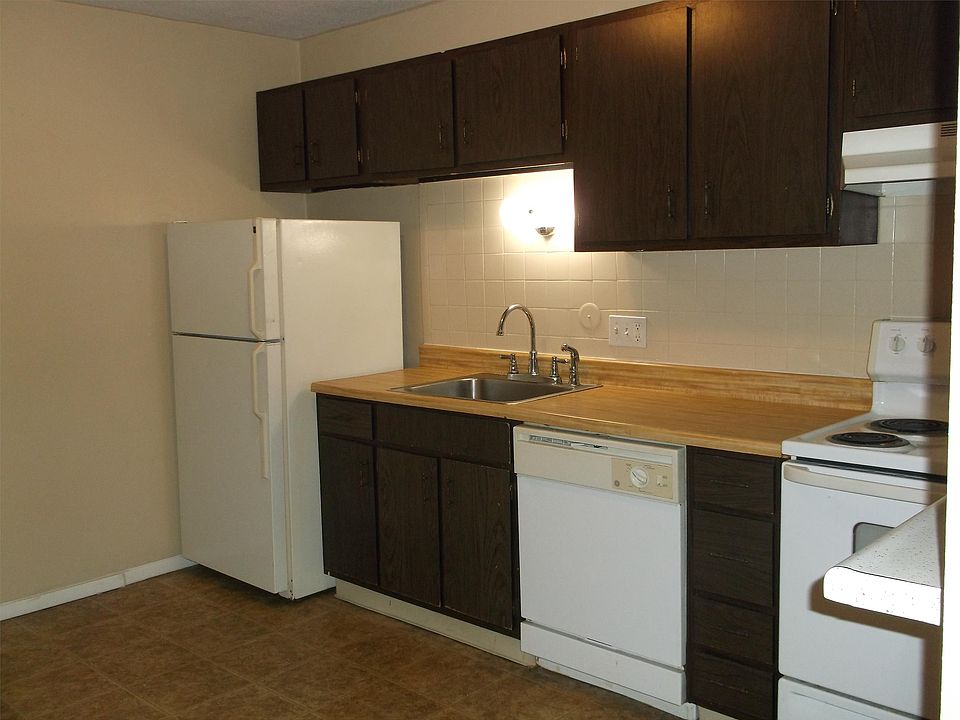 1st image of 2050 Yale Ave APT 3