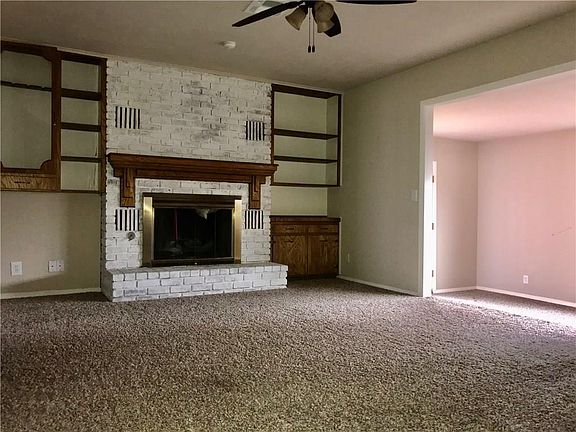 3rd image of 122 Ramsey Dr