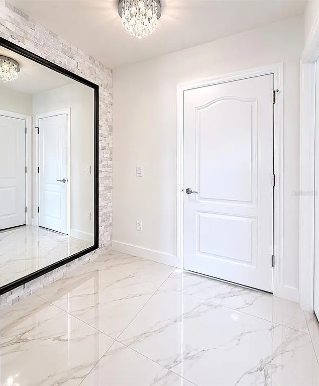 3 bed, 2.5 bath, 1569 sqft, $2,400 — Photo 2