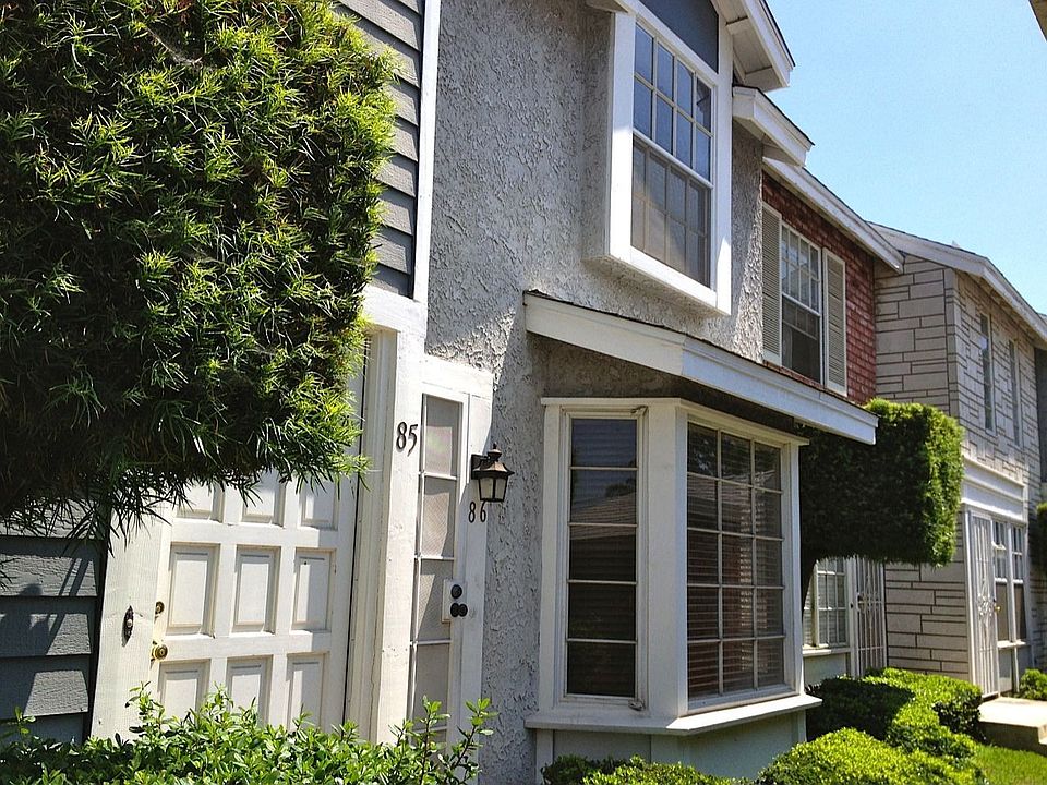 Sharp Town House