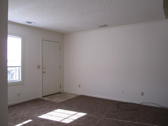 5th image of 759 Stoney Creek Church Rd #A