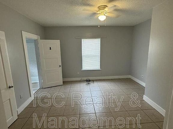 5th image of 420 Dummitt Ave #B