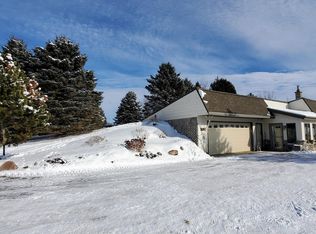 617 E Newark Dr, West Bend, WI 53090