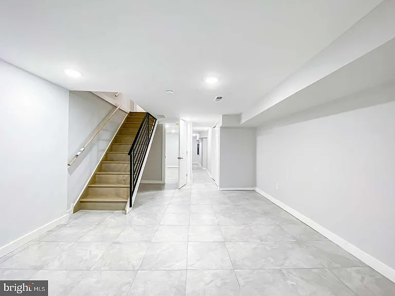 3226 Page St — Photo 11