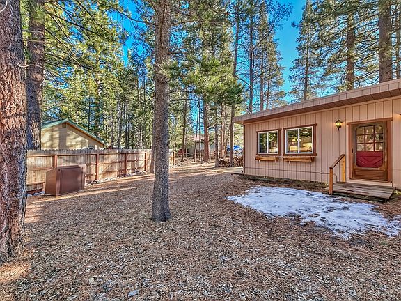 3rd image of 926 Patricia Ln