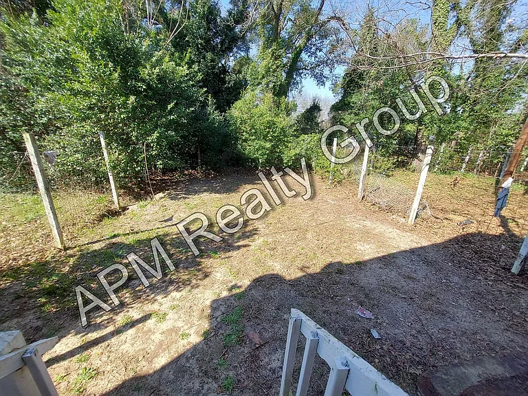 1221 King St — Photo 7