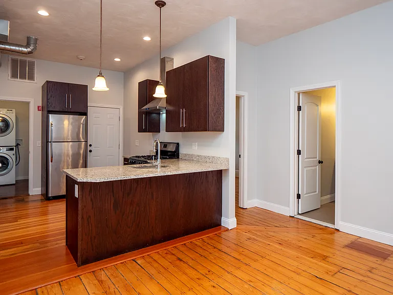 75 Governor St #1 — Photo 4