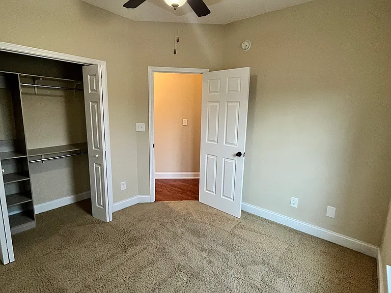 416 Hunts Landing Dr — Photo 4