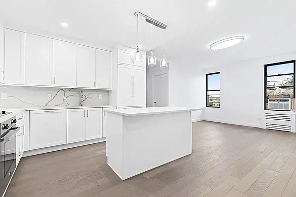 Rented by Corcoran | media 67