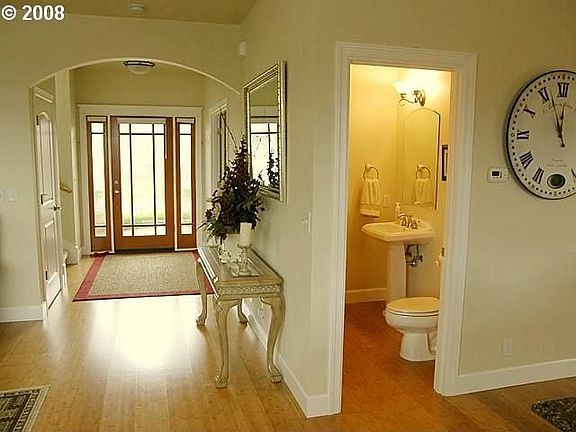 Entry/Guest Bath