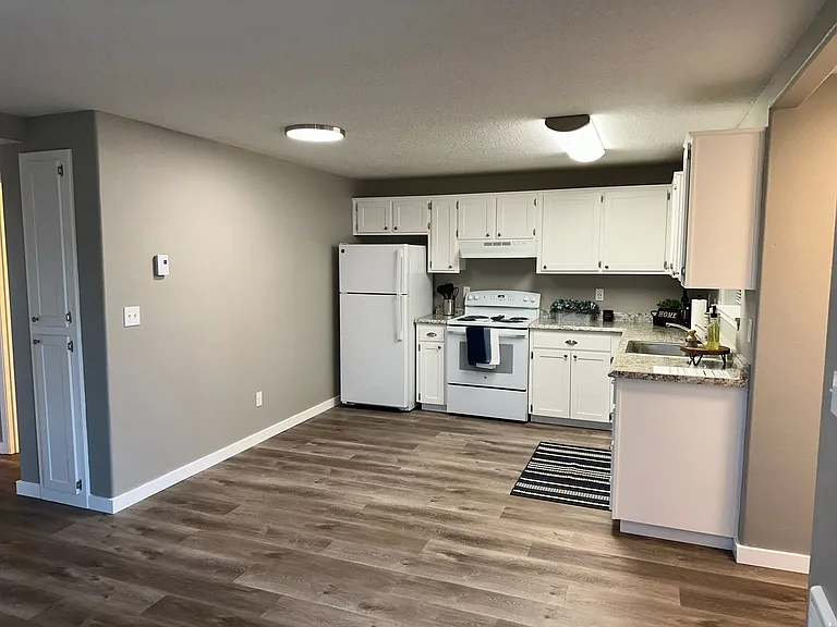 8824 SE Flavel St — Photo 3