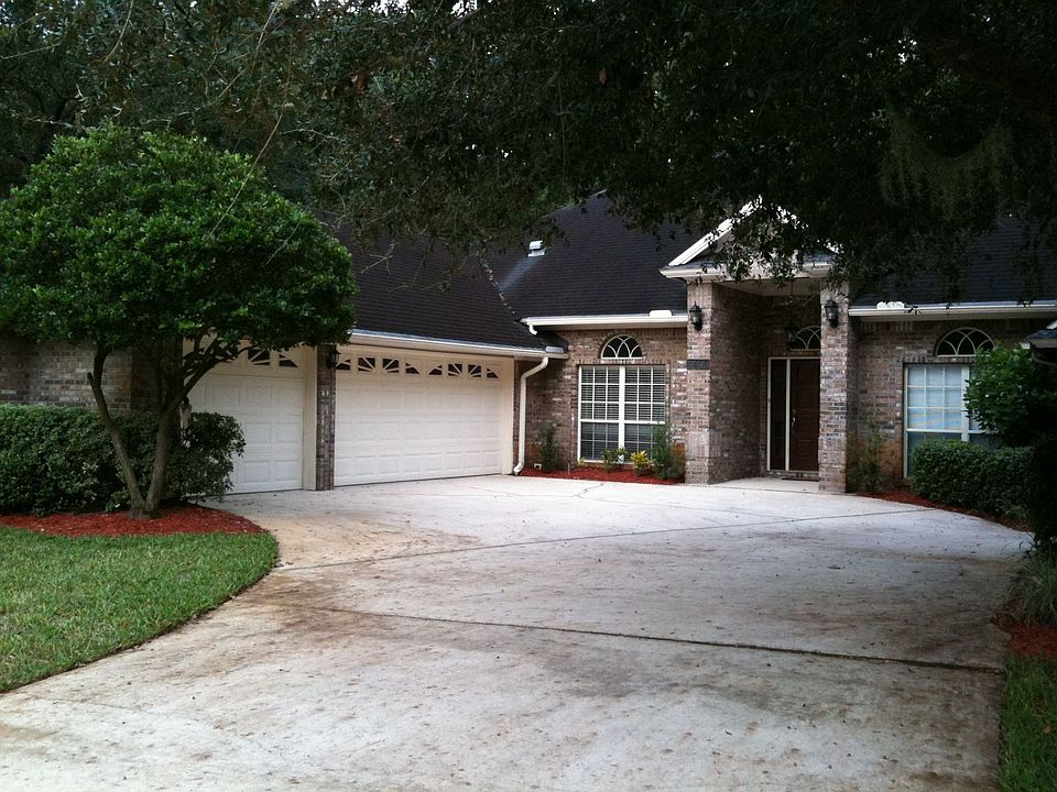 3-Car Garage
