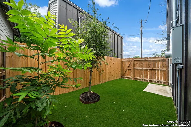 1104 S Gevers St — Photo 20