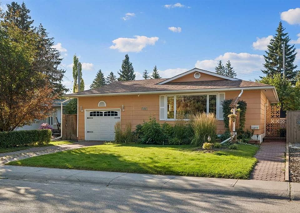 1st image of 1403 N 104th Ave SW