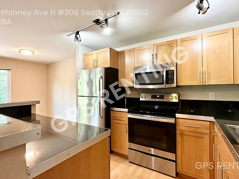 3661 Phinney Ave N #308 — Photo 10