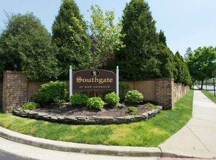 163 Southgate Dr, Massapequa Park, NY 11762
