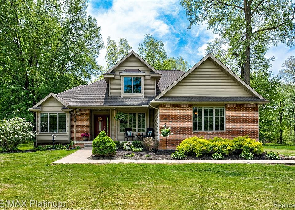 5656 Golf Club Rd, Howell, MI 48843 Zillow