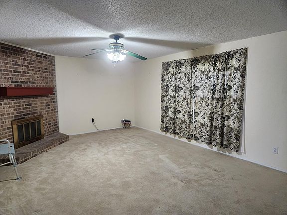 3rd image of 5509 Pike Pl