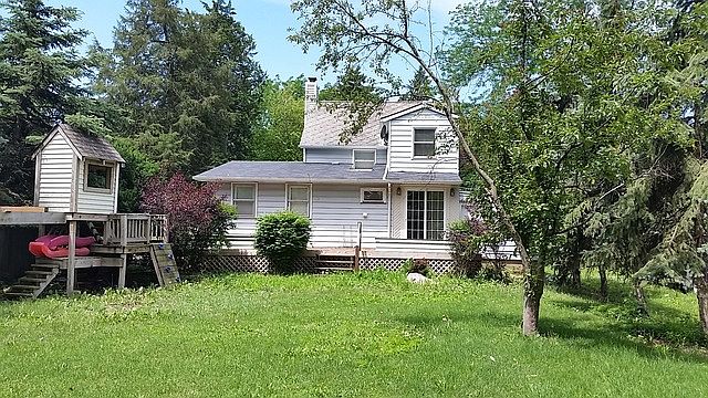 2nd image of 130 Robinson St