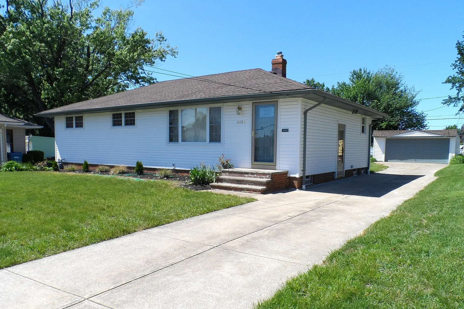 10770 Kader Dr photo 1