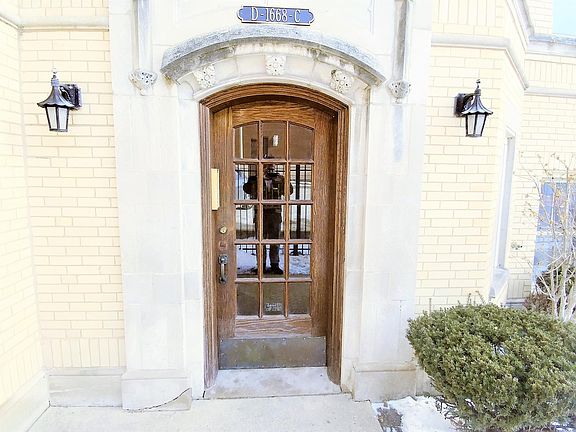 3rd image of 1668 W Farwell Ave APT 1