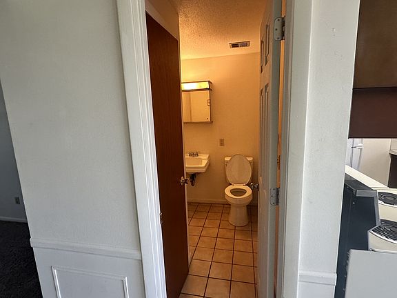 5th image of 7190 N Roanoke Rd #2