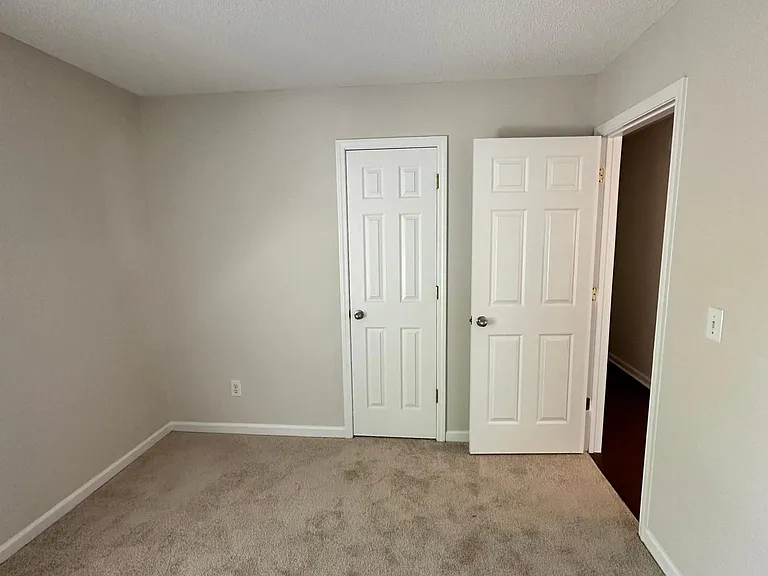 121 Cabana Dr — Photo 13